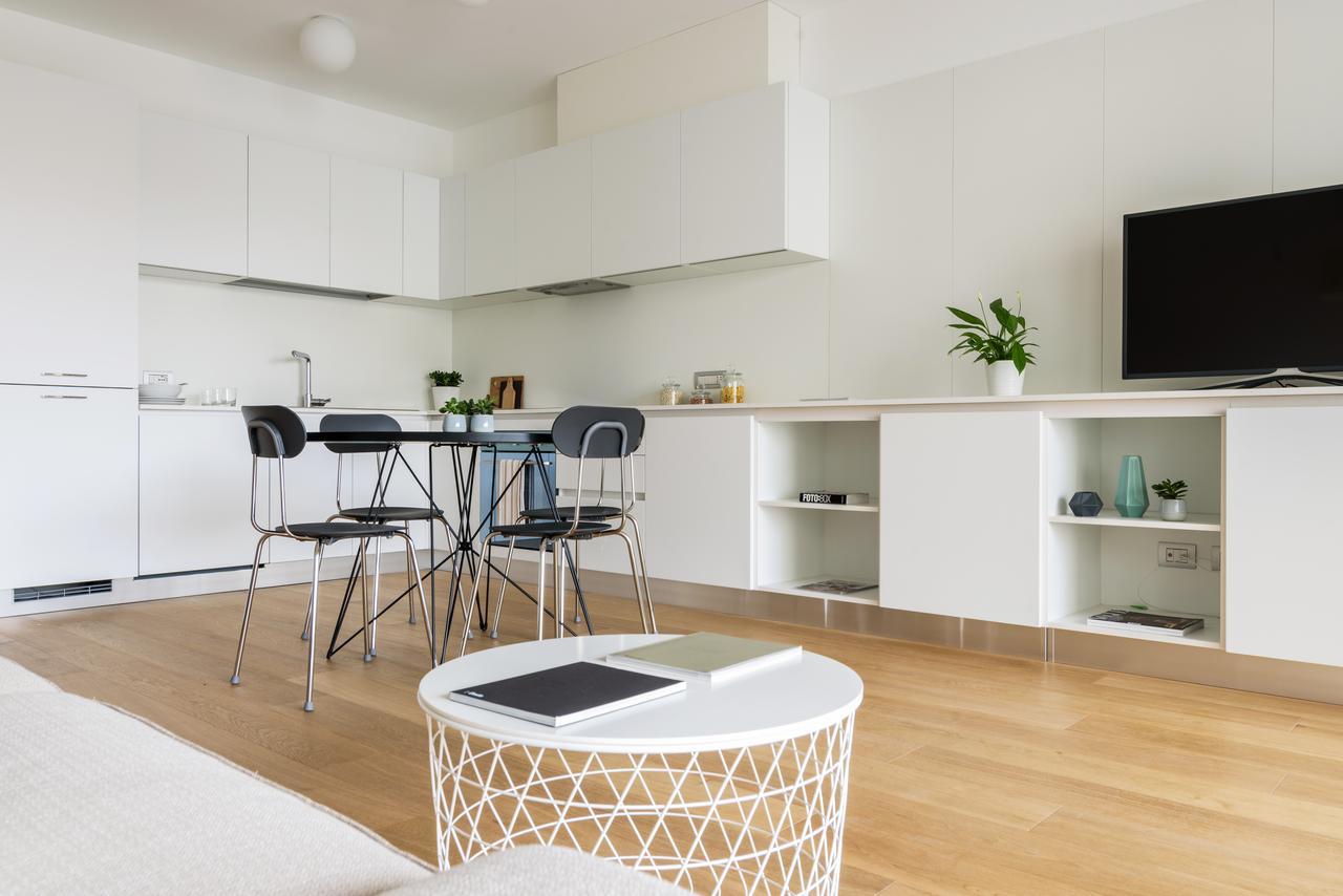 Altido Lovely 1-Bed Flat With Balcony & Free Parking Милан Экстерьер фото